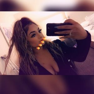 Meet your Posher, Adriana